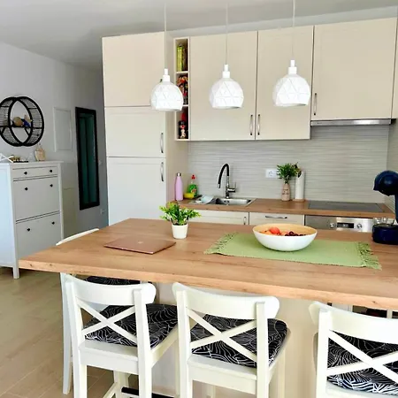 Marevista - Sea View, Pool & Private Garden Near Trogir