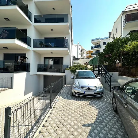 Marevista - Sea View, Pool & Private Garden Near Trogir